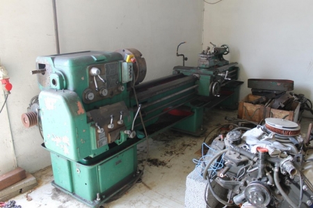 Lathe, Tarnow, Tuj 48 x 2500 new clutch. Defects that are pre-assembled. Sold with many extra parts on pallets. Sold by private individual. Only VAT on fees.