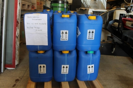 3 x 20 liter blågrøn primer, M202S + 3 x 20 liter Blå Val 5010 emalje 200. Sælges af privat. Kun moms af salær