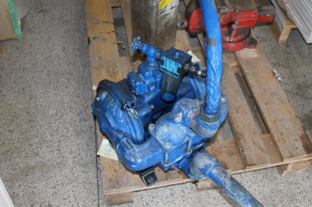 Diaphragm pump, model Sandpipe. Sold by private individual. Only VAT on fees.