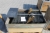 Kasse med naturskiferplader, ca. 200 stk. Ca. 35 x 60 cm