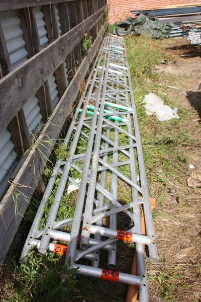 2 x gable railing scaffold length about 8.25 meters