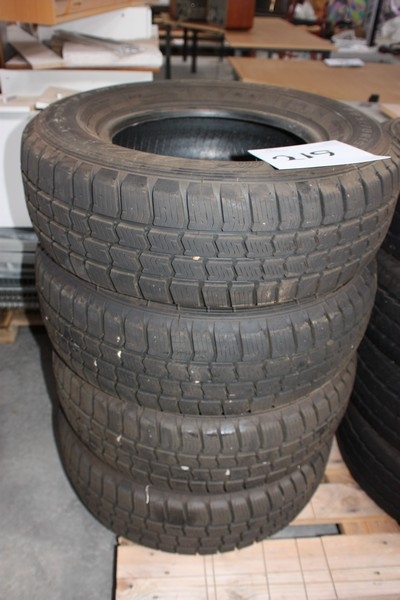 4 tires 255/70 R15C, Sava