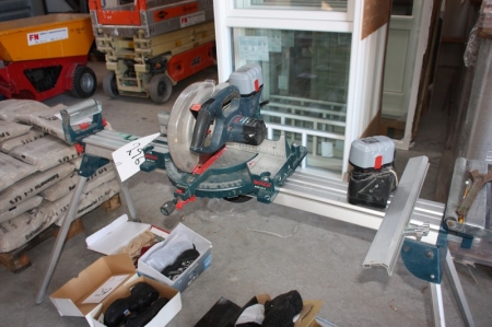Cordless miter saw, Bosch GKG 24V with 2 batteries and charger + tripod, GTA 3000 Professional (clamping the saw is missing)