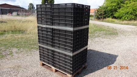 Plastic boxes. 80 pcs 600 x 400 mm. Black