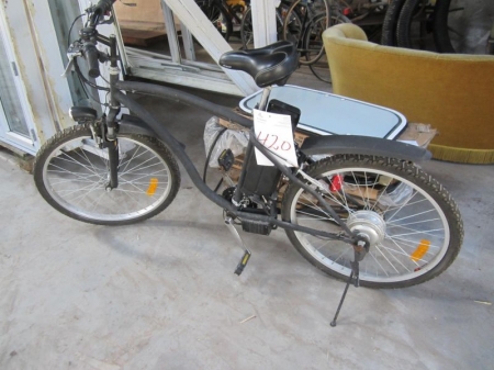 El cykel, fabrikat ukendt, sælges af privat, kun moms af salær
