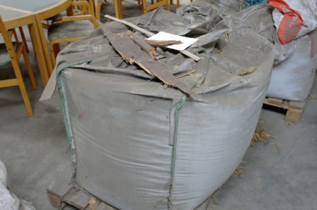 Big Bag med cementprodukter, stand ukendt 