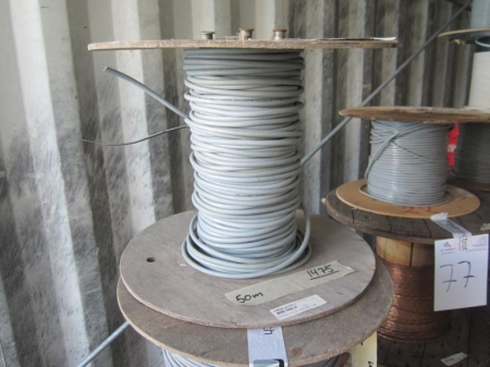 Ca 50 m kabel, ca 40 m kabel, ca 400 m kabel, ca 230 m kabel, alle på tromle, se fotos for specfikation