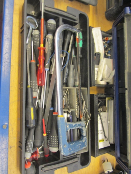 Værktøjskasse med håndværktøj 