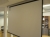 Projector InFocus med taske, loftsmonteret, samt lærred dertil, lærred bredde ca 2 meter, køber afmonterer selv uden at beskadige loftet