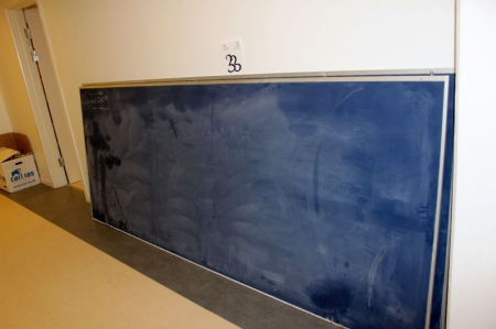 2 pieces of chalk boards, approx 3000 x 1200 mm