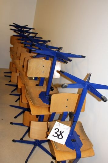 16 pcs school chairs