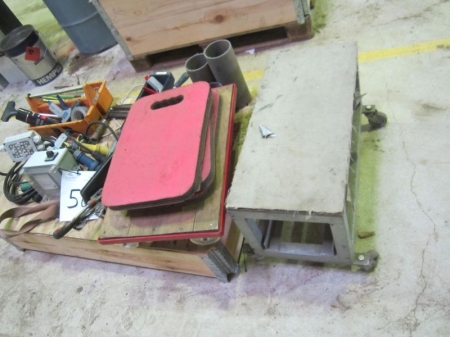 2 pieces landing on wheels, pallet with hand tools, cables, etc.