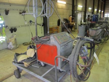 Metalliseringsmaskine Hessler type 350 amp s/n 3111076, årgang 11/2011, på vogn med gummihjul