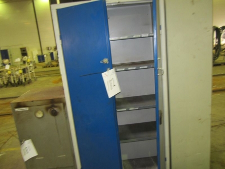 Steel cabinet with 2 doors without a key