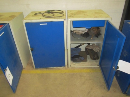 2 x steel cabinet with 1 door, content of knee pads, gloves, etc.