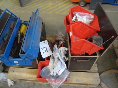 Pallet with two tool boxes in wood, 1 piece tool kit in metal and various hand tools and accessories