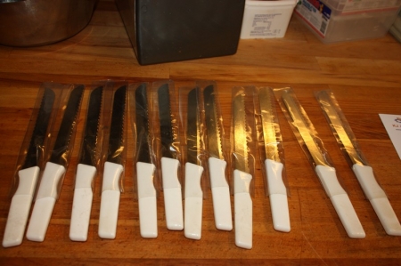 12 brødknive