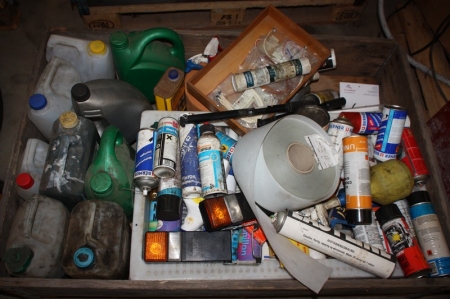 Pallet with various consumables chemistry, etc. + pallet with various