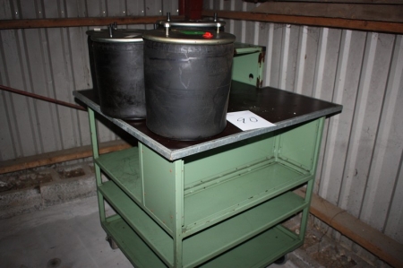 Cabinet on wheels with 4 Air spring