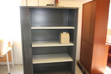 Steel cabinet with double roll front, Bisley. 3 shelves. Dimensions, WxHxD: 120 x 165 x 50 cm