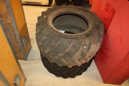 2x tires, 26 * 12 * 12 tread pattern: an estimated 10%