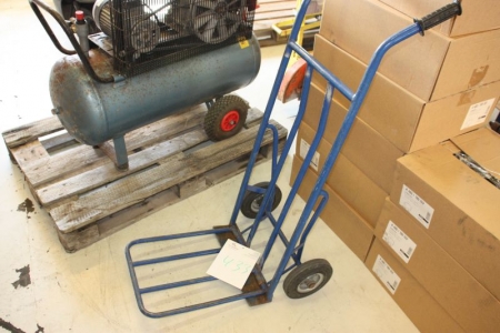 Sack truck, solid rubber wheels
