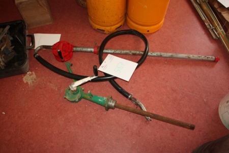 2 x oil pumps, hand-operated