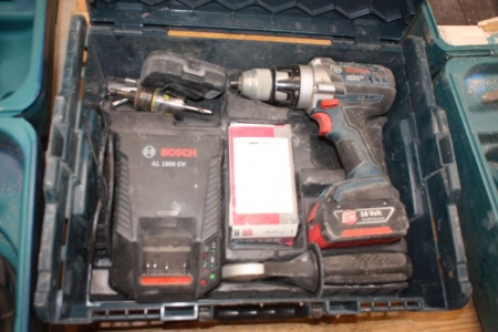 Cordless drill, Bosch, 18 volts. Battery + charger. Case