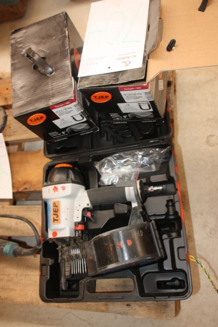 Air coil nailer, Tjep + 2 boxes nails, including one broached