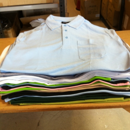 Corporate clothing without printed unused: Polo, Assorted. Sizes and colors, 100% combed cotton, pique 210 g / m2 26 units.