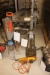 Drilling machine for core drilling with vacuum and floor