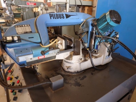 Pilous bandsaw, aut. clamping and lift (Good condition)