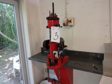 Cylinder Borer with clamping, + box with tools