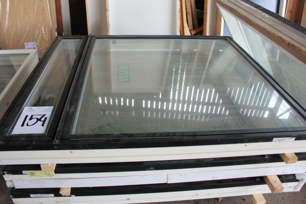 3 Velfac Fenstern 138x157x13 + 1 Velfac Fenster 133,2x116