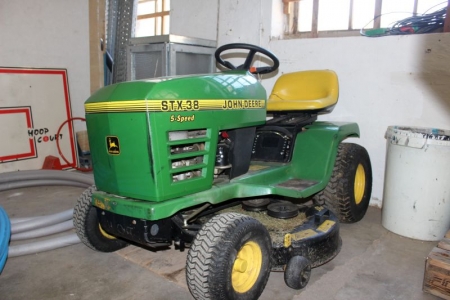 Garden Tractor, John Deere STX 38, 5 speed, (one flat tire)
