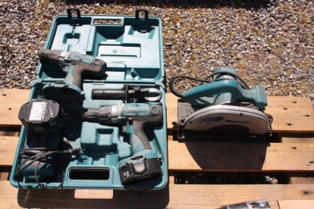 Elrundsav, Makita + 2 x akuboremaskiner, 18 volt, Makita, 3,0 Ah med 2 batterier og lader, i kuffert