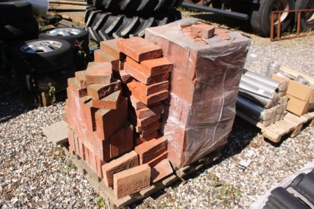 Wide bricks, ca. 200 pcs, 16,8x22,8 cm