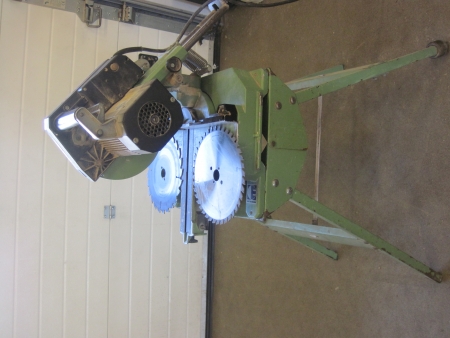 Crosscut / miter saw, 28 cm extension. 2 extra blades. Chassis collapsible.