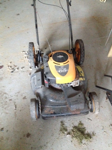 Self propelling mower with bio. 55 cm wide, . Used, but works.