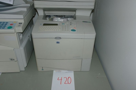 HP-Laserjet 4100mfp, S/H A4 kopi, print og scan.                                Med næsten ny toner, testet OK.