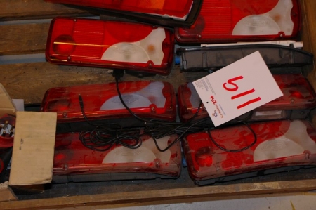 Niederhubwagen Lichter um 8 Stück + Kunststoff-Box für vier Feuerlöscher