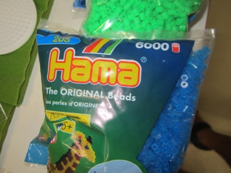 24 pcs bead templates in Hama, five bags beads a 6,000 in assorted colors (file photo)