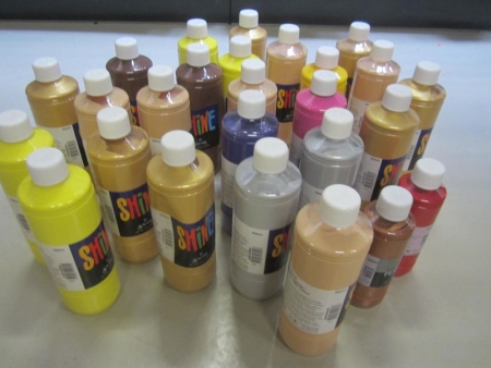 24 stk akrylmaling 500 ml, 2 stk akrylmaling 250 mm, alle i assorterede farver