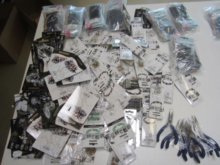 Starting even a jewelry store; large lot assorted jewelery and jewelery