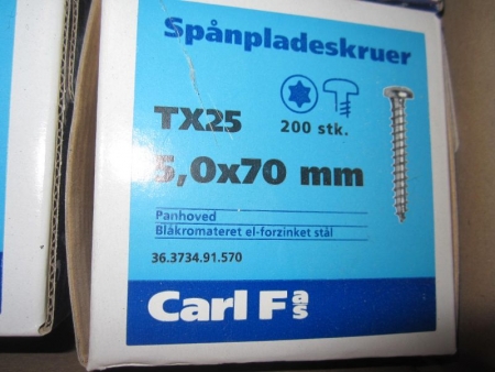 600 galvanized screws 5x70 mm + 200 galvanized screws 5x60 mm (file photo)