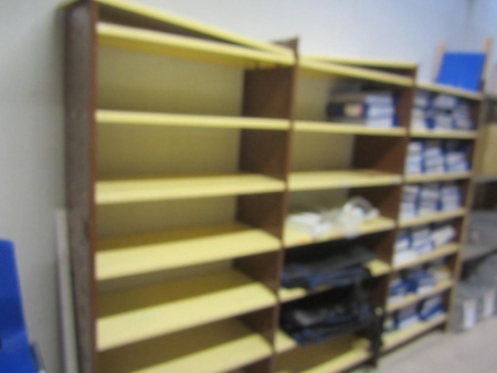 3 compartments storage rack in metal, about 90x40xh197 cm, the buyer must himself disconnect