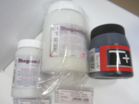 25 pcs magnetic paint a 200 ml, 2 ditto a 500 ml, 1 blackboard paint