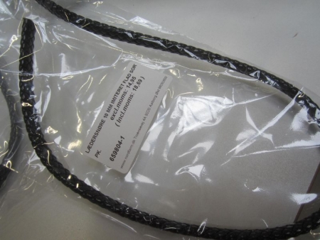 34 stk 10 mm flad flettet lædersnøre, se fotos