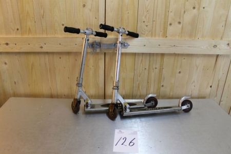 2 pcs. scooters