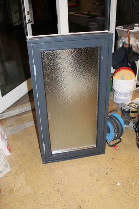 Wood / aluminum window with raw glass 61,2x114,5